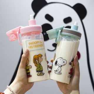Bình Đựng Nước Thủy Tinh Có Ống Hút Hình Chú Chó Snoopy Xinh Xắn