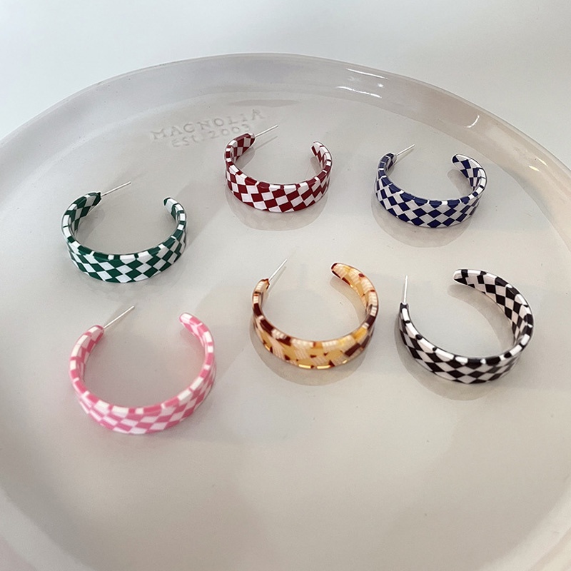 Khuyên Tai Nữ Trang Tạo Hình Độc Đáo