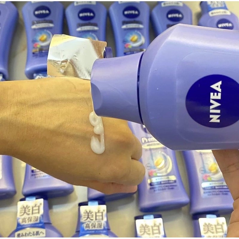 Sữa dưỡng thể trắng da Nivea Premium Body Milk nội địa Nhật Bản