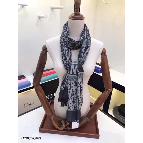 Khăn dior vip