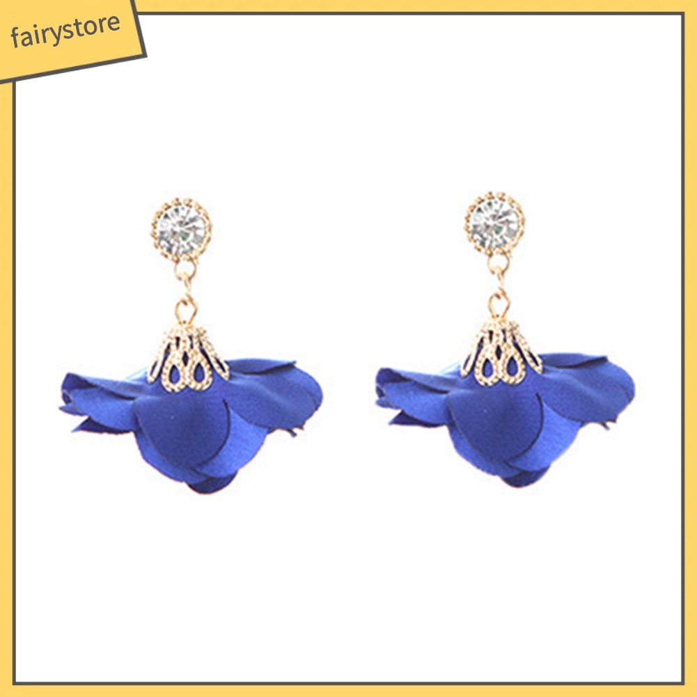 Đôi khuyên tai hình dáng bông hoa hồng nữ tính