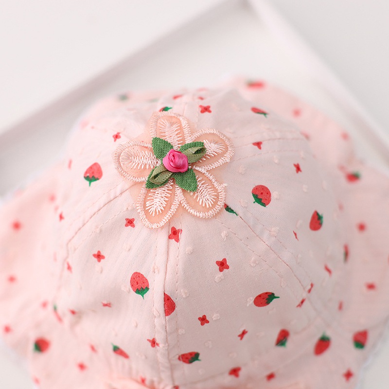 Nón tai bèo hình trái dâu xinh xắn dành cho bé