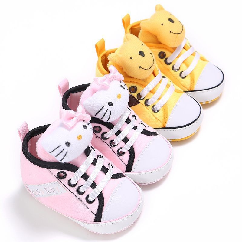 Giày Sneaker Hello Kitty / Winnie Cho Bé