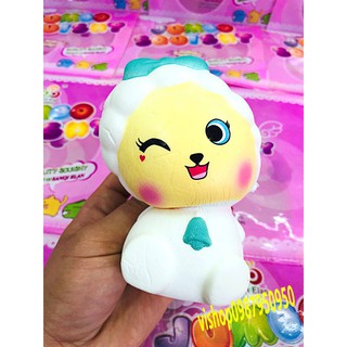 Squishy cô gái cừu trắng