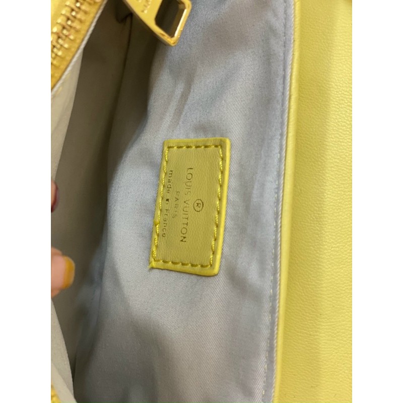 LV hàng hot siêu cấp