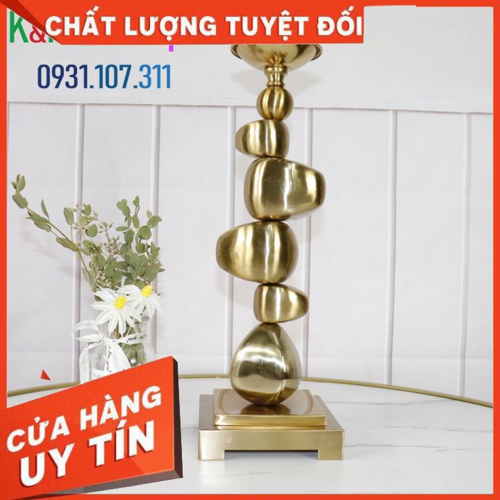 Giá đỡ nến hiện đại. Trang trí nội thất phong cách bắc Âu sang trọng. Nội thất nhà đẹp.