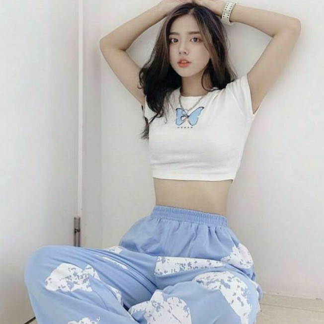 Áo thun croptop quyến rũ