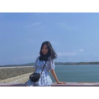 Jum hoa nhí cổ V