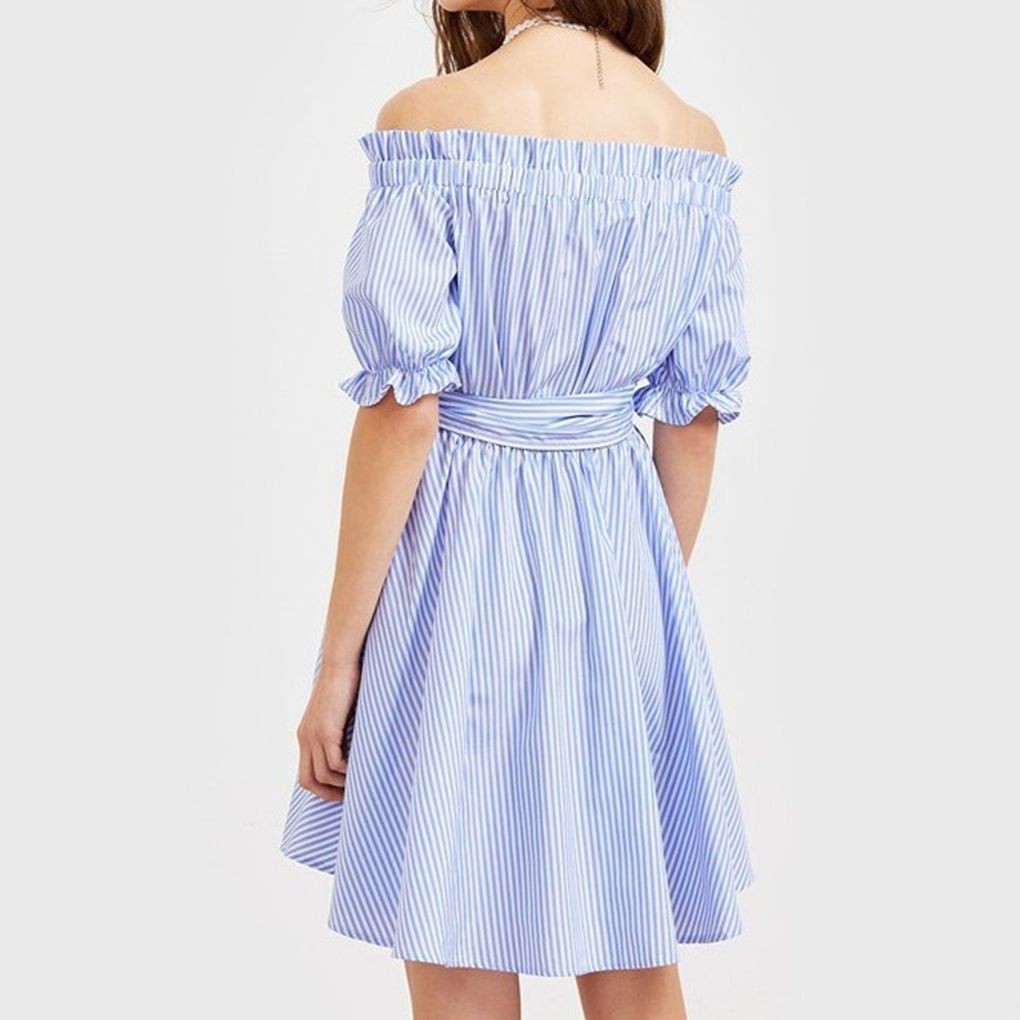 Đầm trễ vai tay lỡ hoạ tiết kẻ sọc màu xanh kèm thắt lưng tôn dáng