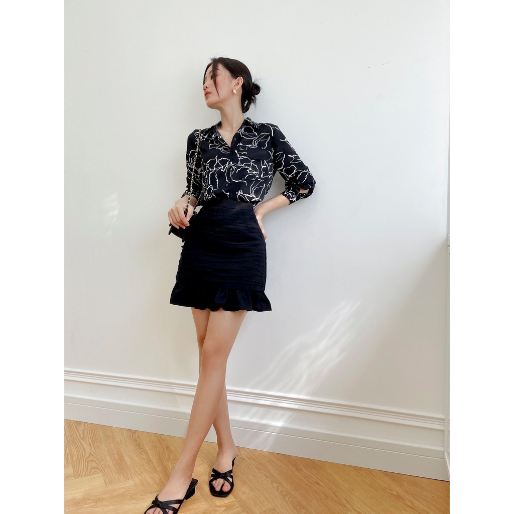 OLV - Áo Printed Wide Shirt in Black