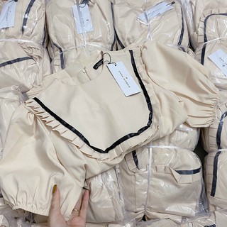 Váy ZR cổ bèo viền
