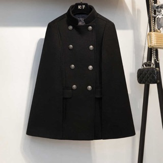 Áo khoác dáng cape