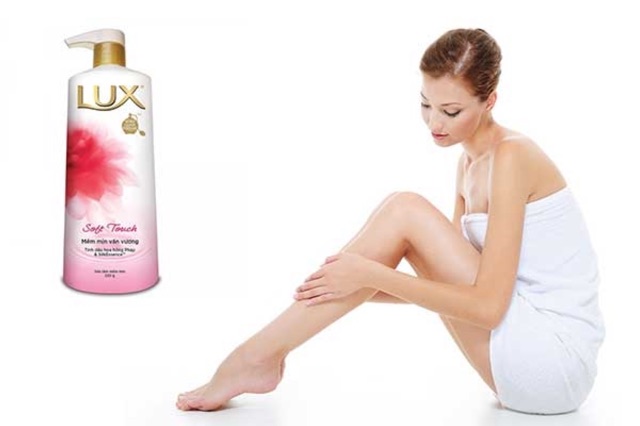 Sữa tắm tinh dầu hoa hồng Lux Soft 530g hàng công ty