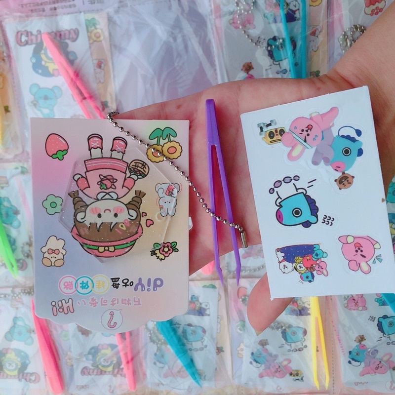 sỉ vỉ 20 bộ đồ chơi móc khoá tự trang trí sticker