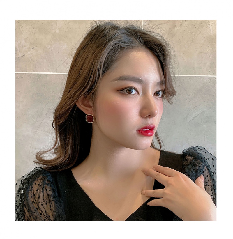 Khuyên Tai Thời Trang Phong Cách Retro Hàn Quốc