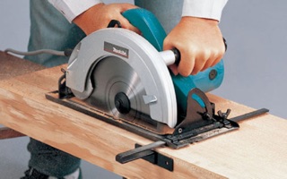 Máy cưa đĩa Makita N5900B