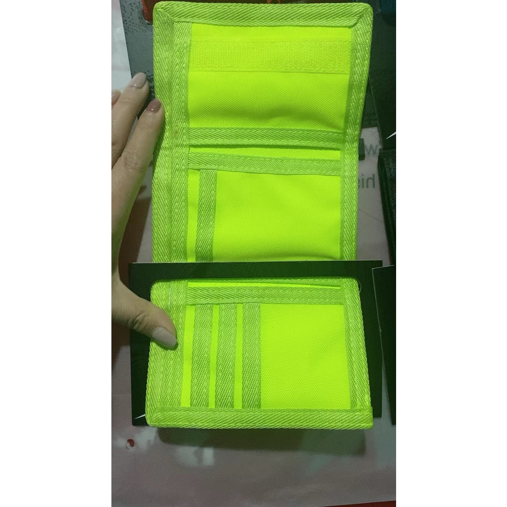 Ví Ngắn Gập Ba Hiệu Nike Màu Đen Thời Trang Unisex