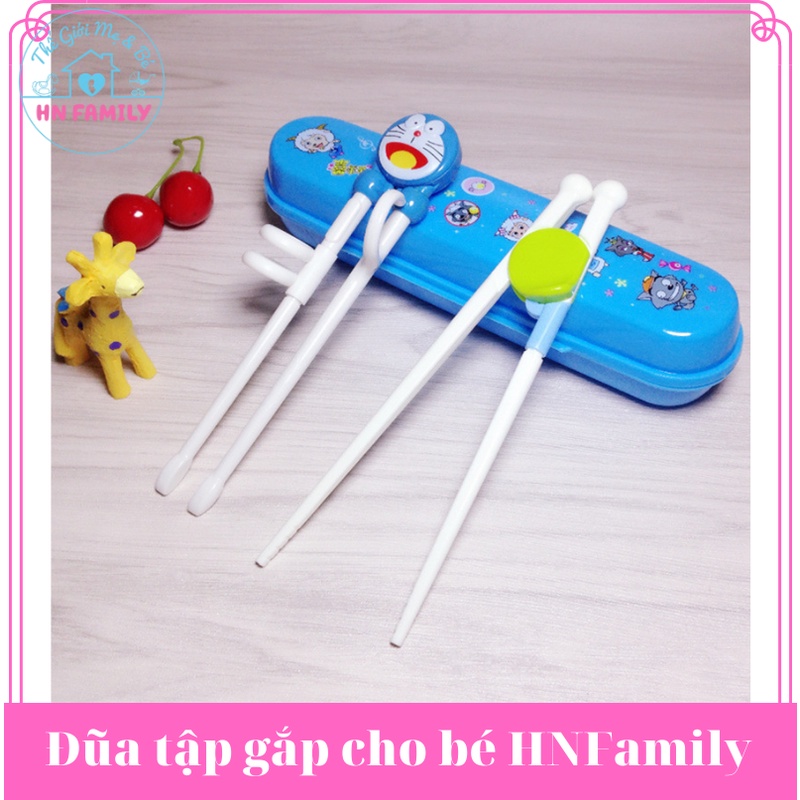 Đũa tập gắp cho bé HNFamily - Đũa đua tập ăn dặm xỏ ngón của Nhật, cho trẻ em tập ăn an toàn hình ĐRM ngộ nghĩnh