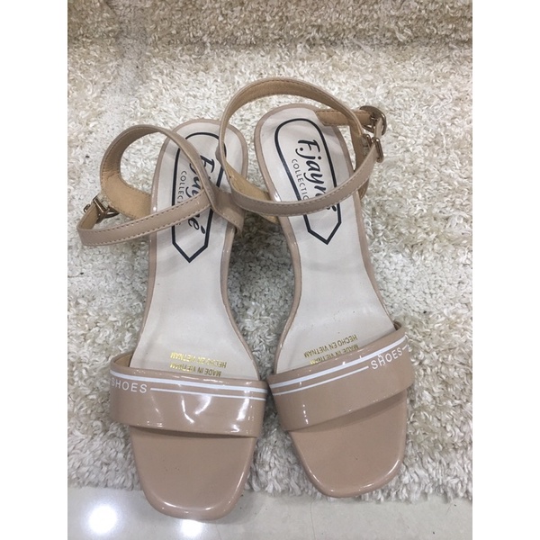 Giày si y hình mới cao