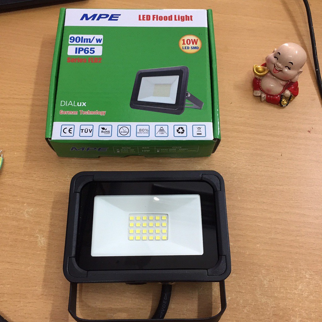 Đèn LED Flood Light MPE series FLD2 100W/ 150W/ 200W Ánh Sáng Trắng, Vàng – DIALux Công Nghệ Đức – Hàng Chính Hãng