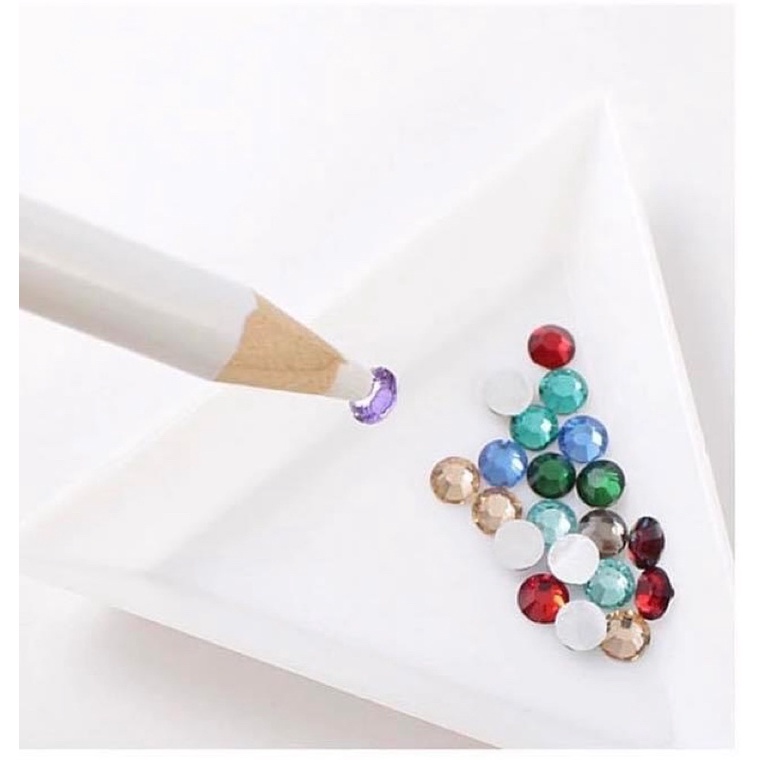 Khay nhựa tam giác đựng đá - phụ kiện nail