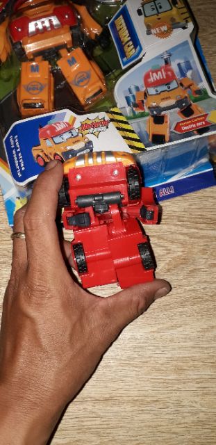Lắp ráp Robot biến thành xe Poli bằng nhựa rất đẹp