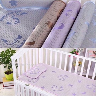 Chiếu lụa điều hoà cho bé kèm gối
