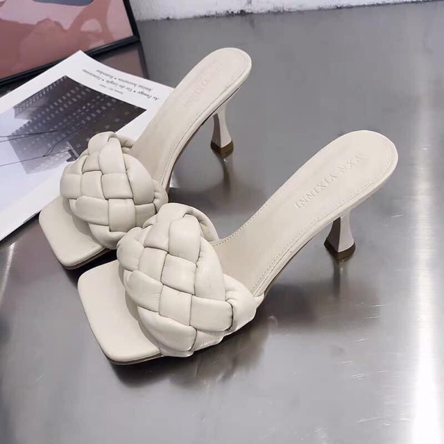 Guốc quai tết hot hitt