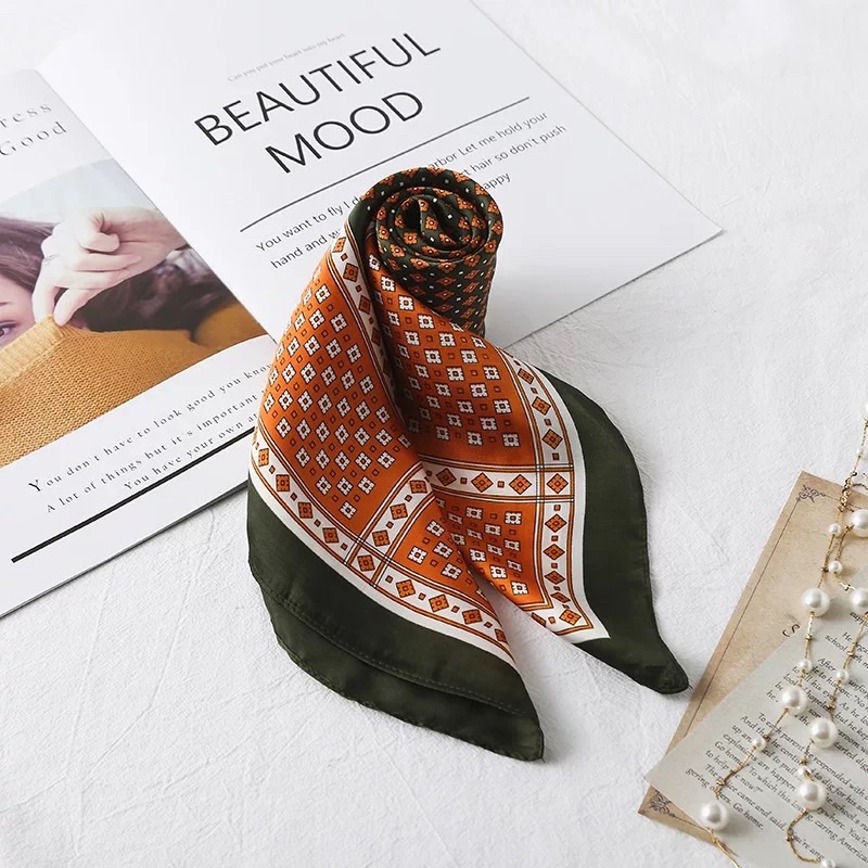 Khăn turban vuông kẻ ô nhỏ bandan cột áo yếm size 70cm - Maben