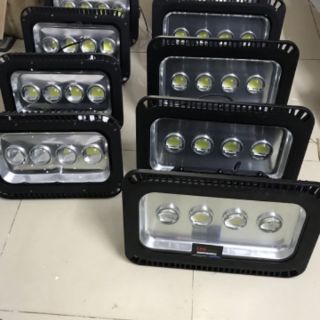 Đèn pha led 200W thấu kính