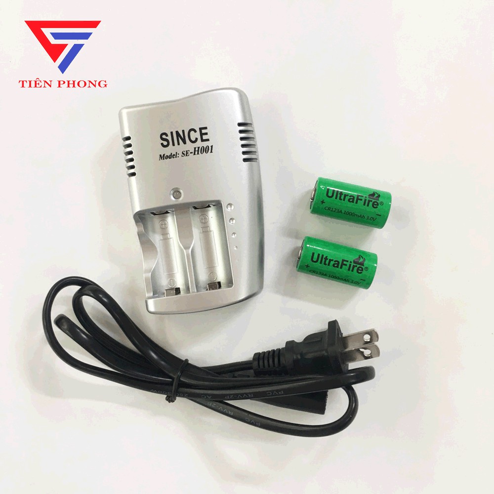 Bộ Máy Sạc Kèm 2 Pin CR123 Giá Tốt