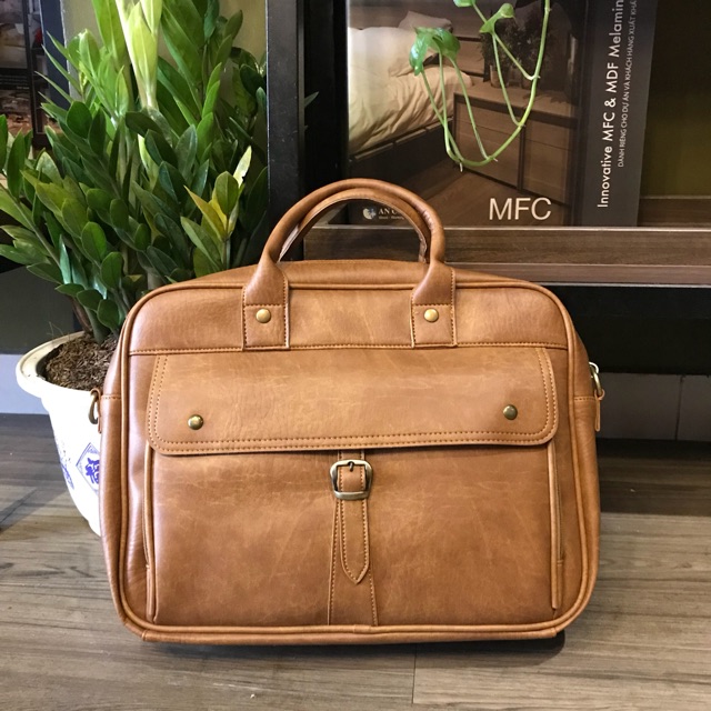 Cặp công sở mẫu mới màu bò nhạt. | BigBuy360 - bigbuy360.vn