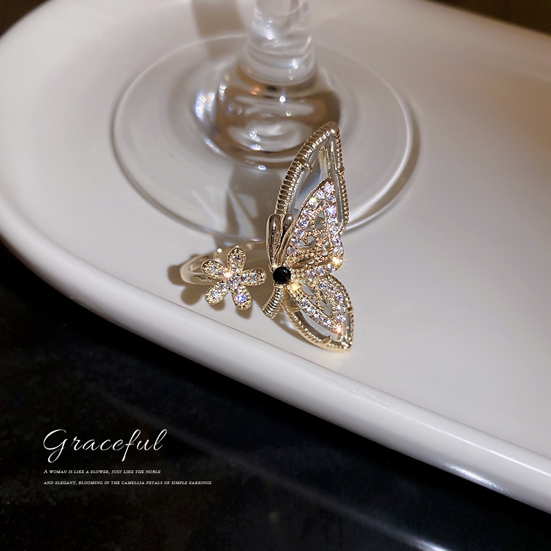 Vòng Đeo Tay Dạng Mở Hình Hoa Bướm Đính Đá Pha Lê Cá Tính Có Thể Điều Chỉnh Thời Trang Hàn Quốc