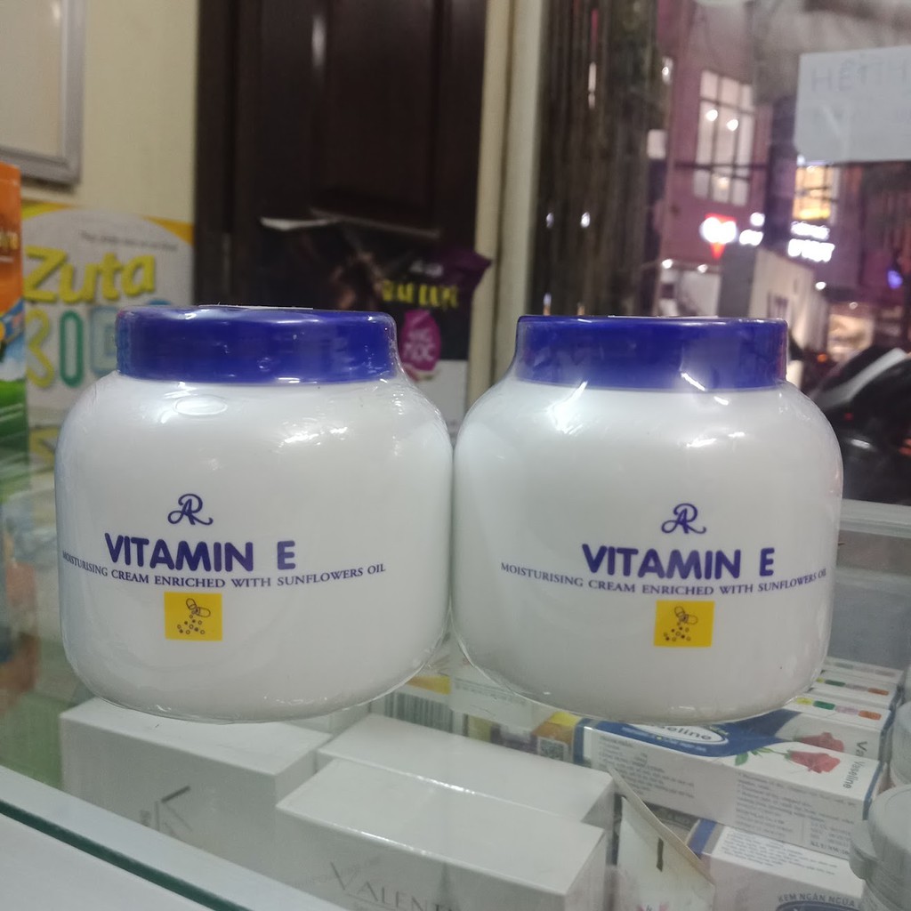 Kem dưỡng Vitamin E  Aron Thái 200g dưỡng ẩm toàn thân