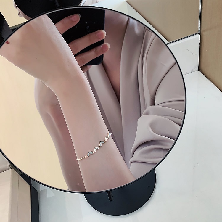 Vòng Tay Hợp Kim Mạ Vàng Hình Trái Tim Xinh Xắn Cho Nữ