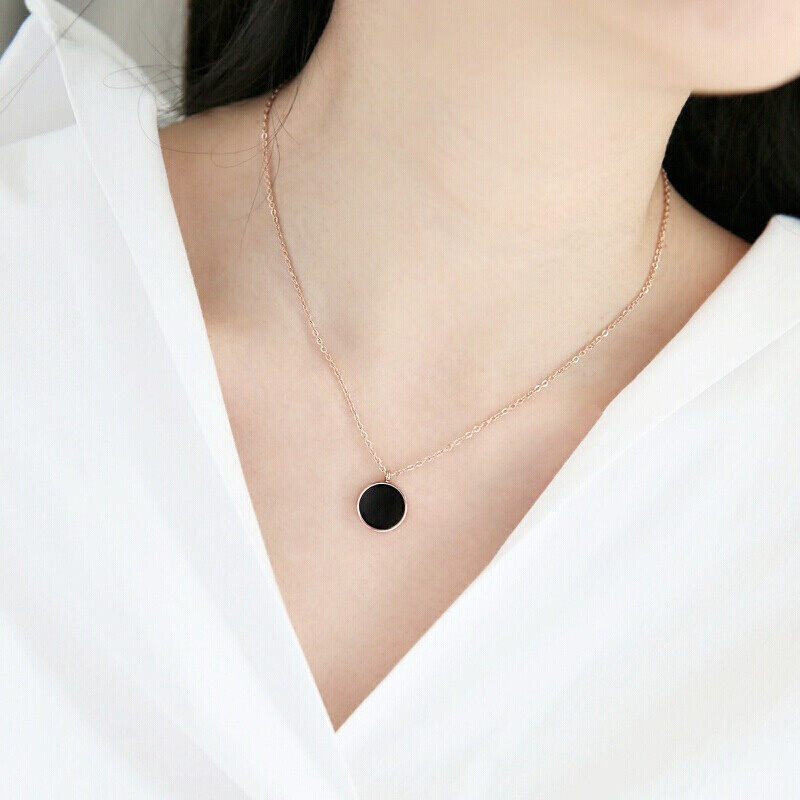 Vòng cổ thép titan mặt tròn màu đen 18k phong cách Âu Mỹ