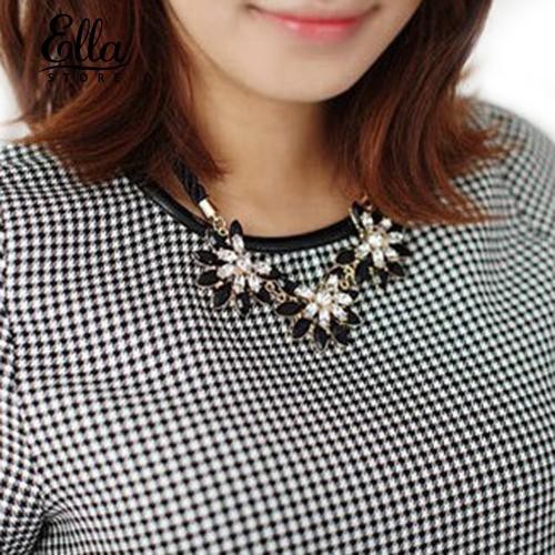 Vòng cổ dự tiệc đính đá sang trọng mẫu 3 hoa đá đen