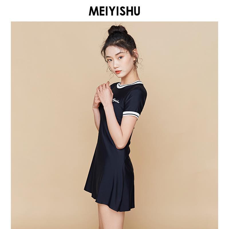 Bộ Đồ Bơi Một Mảnh Tay Ngắn Dáng Ôm Phong Cách Thể Thao Hàn Quốc Cho Nữ 2021 | BigBuy360 - bigbuy360.vn