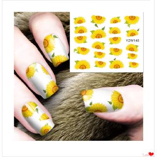 Dán nail hoạ tiết
