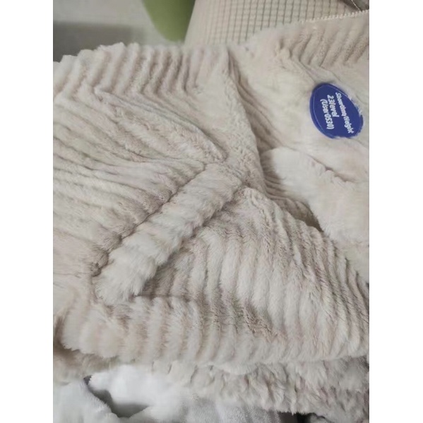 Áo khoác lông thỏ vân sóng