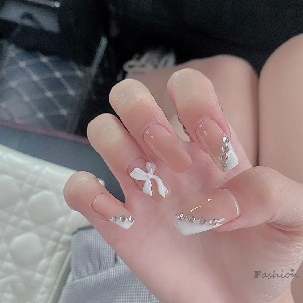[Hàng mới về] Set 24 Móng Tay Giả Hình Bướm Thời Trang Dành Cho Nữ