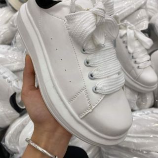 [Hàng sẵn + Full box] Giày Sneaker Trắng gót đen