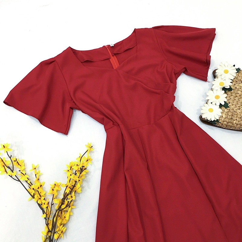 Đầm đỏ nhúng eo