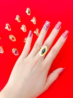 Nhẫn hột dài giữa
