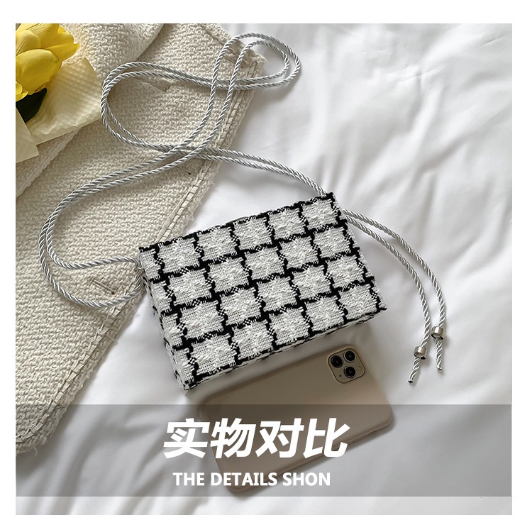 Túi đeo chéo JASMIN NOIR họa tiết sọc caro đơn giản thời trang cho nữ