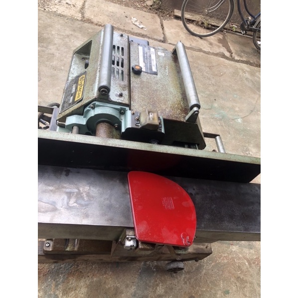 Máy bào cuốn hitachi