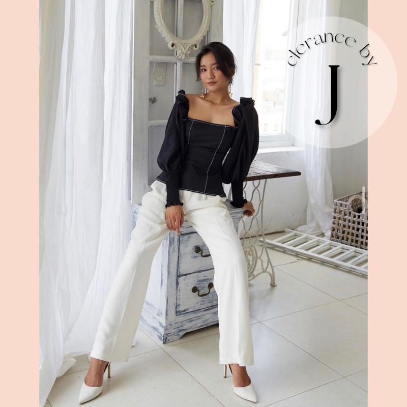 DEVONS Studios - Quần dáng suông trắng Pleated High-waisted Trousers