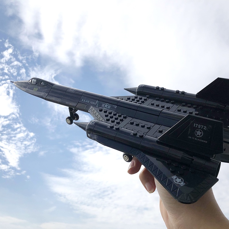 Đồ chơi lắp ráp mô hình máy bay trinh sát SR-71 Blackbird 183 chi tiết cho bé