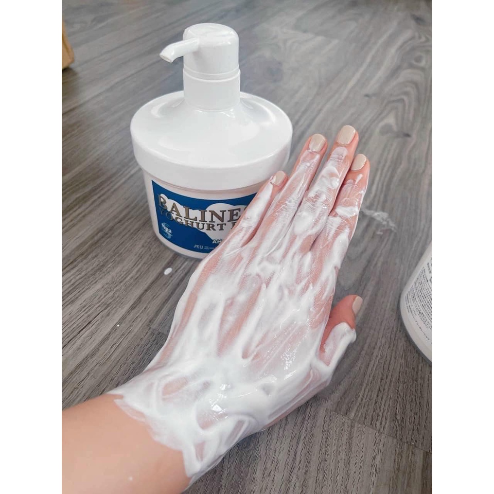 Kem ủ trắng da body sữa chua Balinese Yoghurt Pack hũ 500gr nội địa Nhật Bản