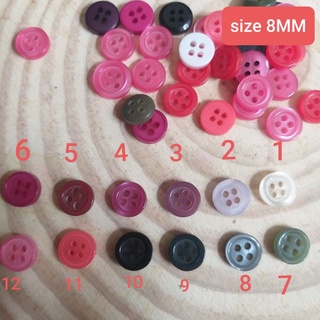 Nút nhựa 4 lỗ , size 8 mm